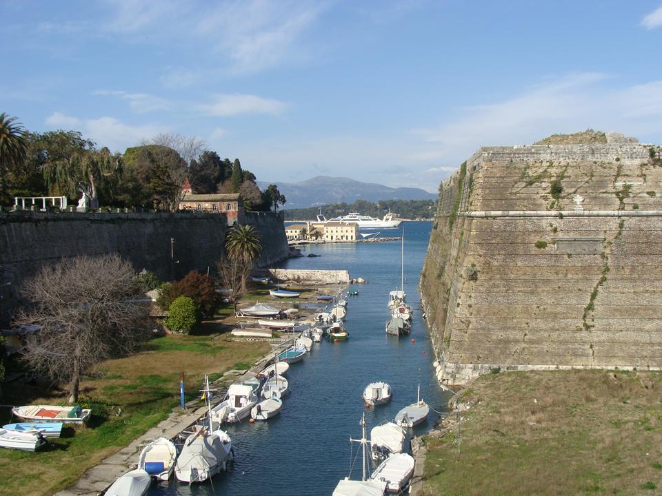 Corfu-Stad Foto: 2 van 11