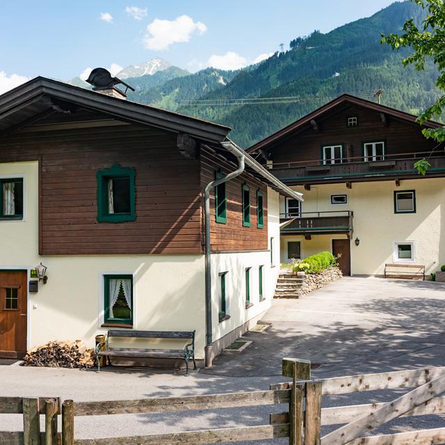 Ferienhäuser Mayrhofen | Hubertus & Stumpfau