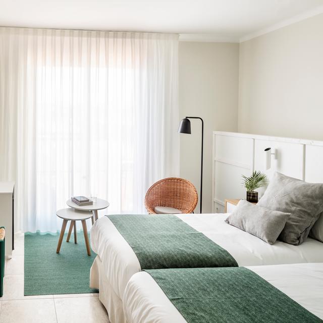 AQUA Hotel Bertran Park - logies & ontbijt