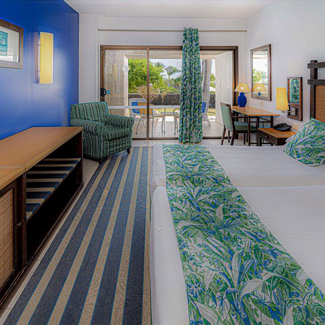 Hotel Costa Calero