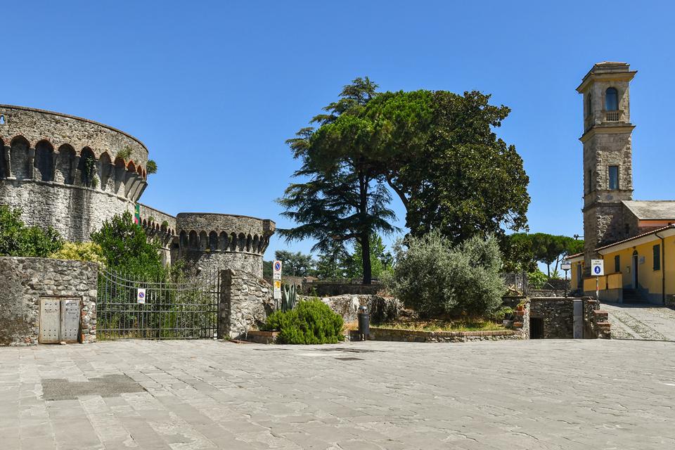 Sarzana Foto: 1 van 1