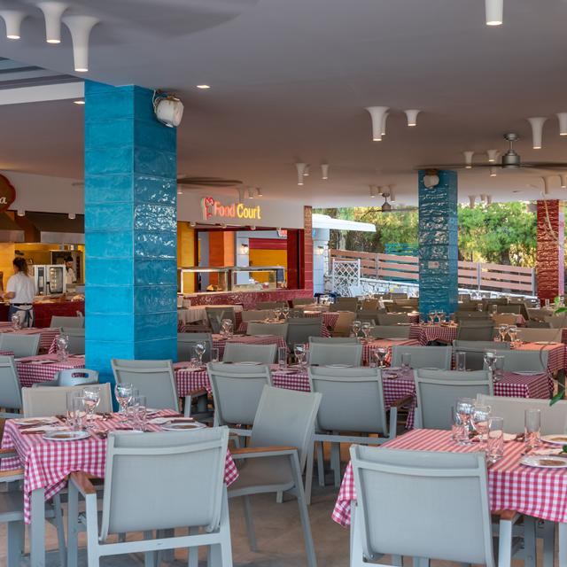 Hotel Mareblue Beach Resort