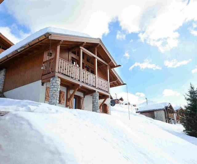 La vue du Roi - Detached chalet (6p). 3 bedrooms and 2 bathrooms. In the centre of Vallandry, with a beautiful view
