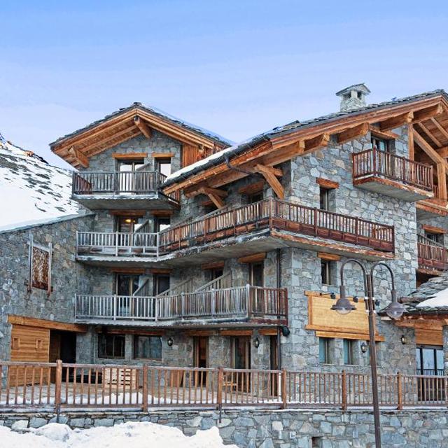 L’Aigle du Montana Hotel by Les Etincelles