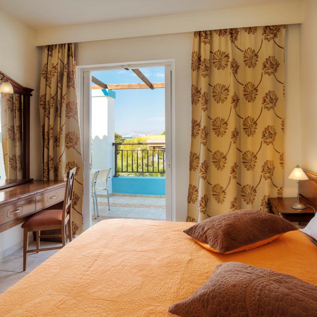 Aparthotel Corali