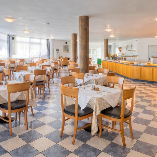 Aparthotel Corali