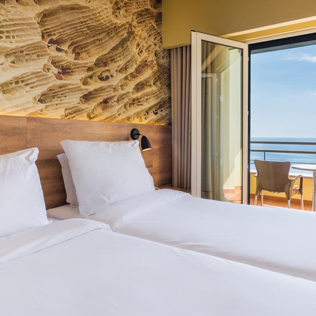 Hotel Calheta Beach