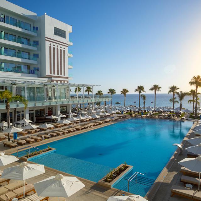 Constantinos The Great Beach Hotel