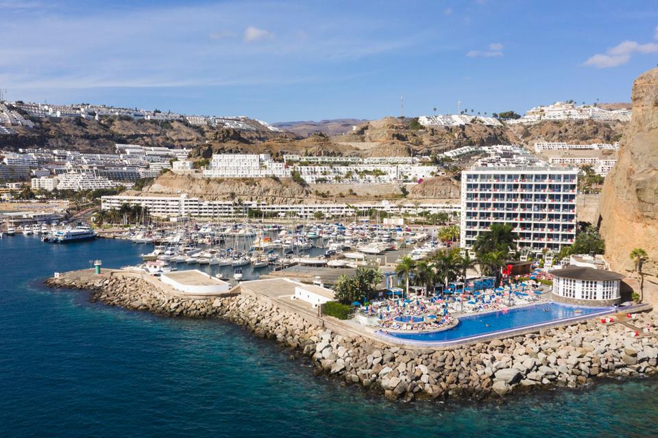 Aparthotel Marina Suites