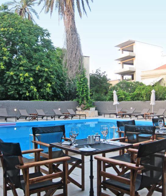 Amphitryon City Hotel