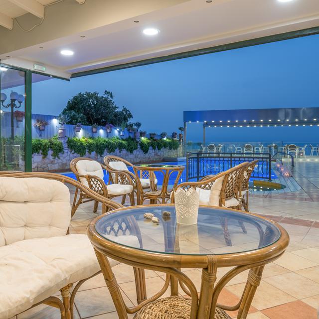 Denise Beach Hotel