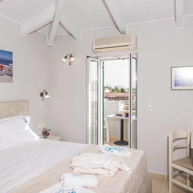 Denise Beach Hotel