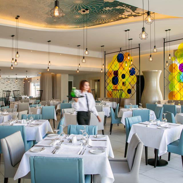 Vangelis Hotel & Suites