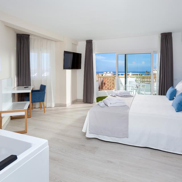Playa Olid Suites and Apartments