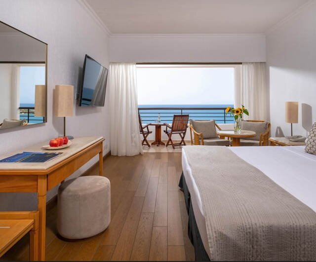 Coral Beach Hotel & Resort