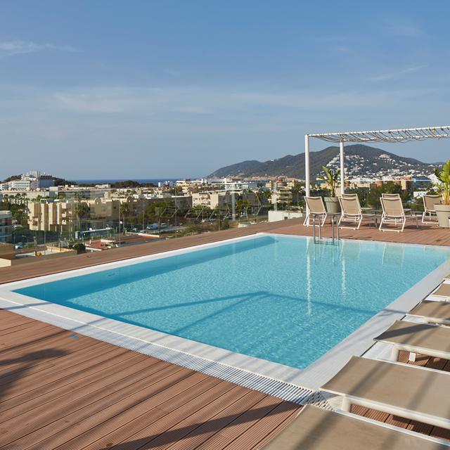 Invisa Aparthotel Casa Luis