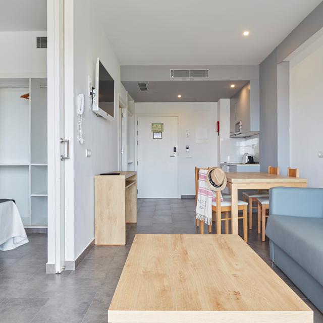 Invisa Aparthotel Casa Luis
