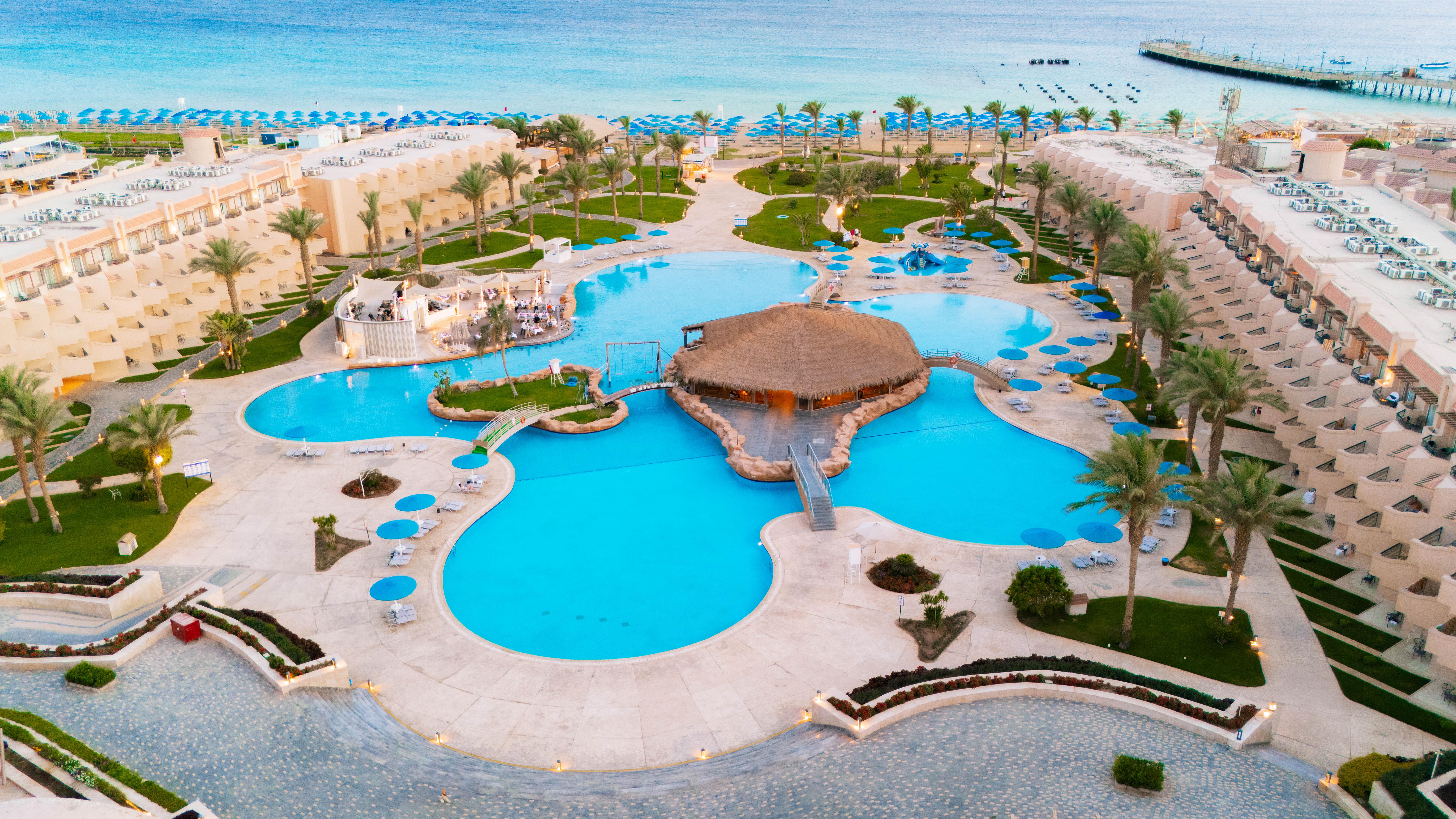 Hotel V Grand Resort Sahl Haseesh in Rode Zee, Egypte | Zonvakantie Sunweb
