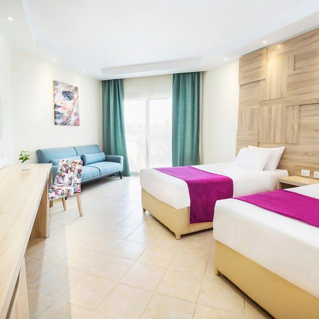 Hotel V Grand Resort Sahl Haseesh