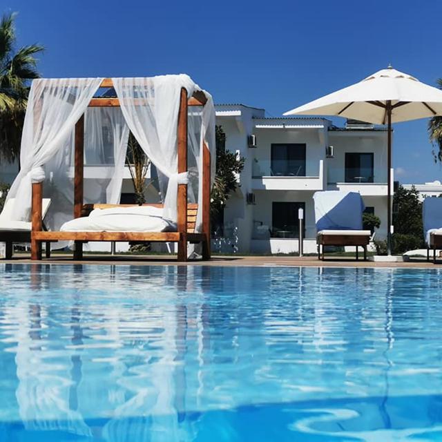 Kamari Plus Beach Resort