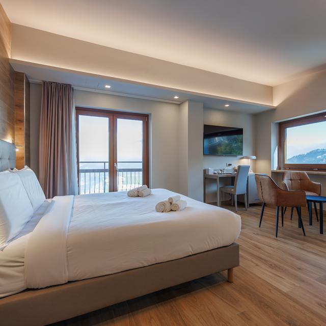 Lift Hotel