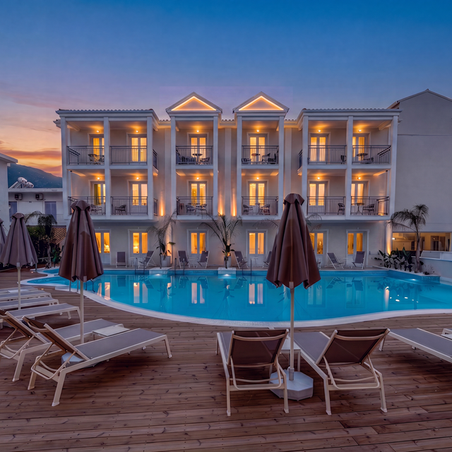 Royal Nidri Suites (Logies/ontbijt)