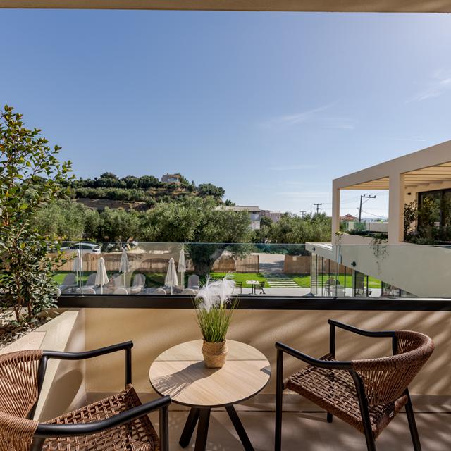 Iskios Suites - adults only