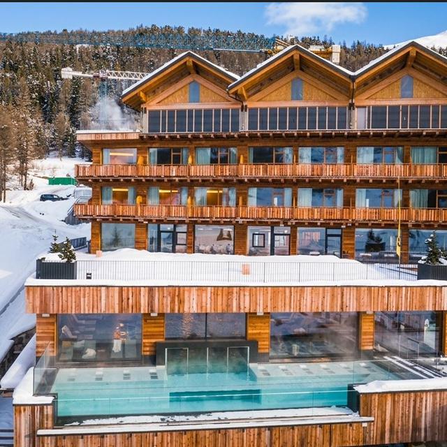Alpen Village Hotel